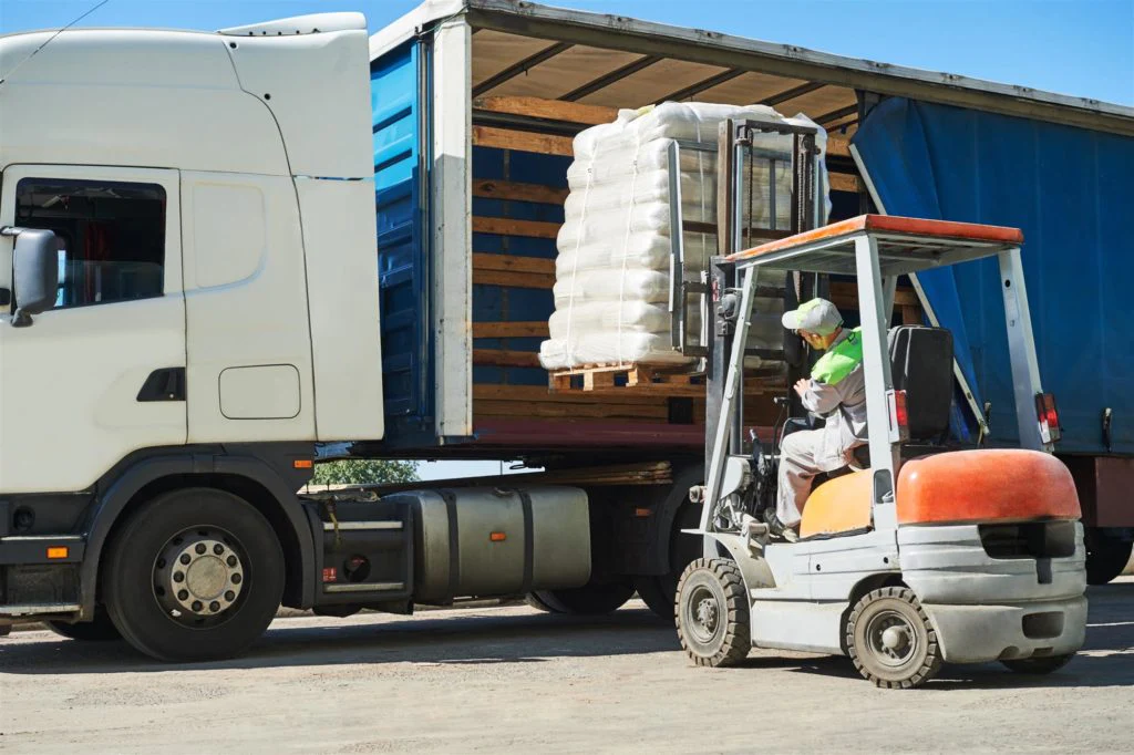 Safe-Efficient-Truck-Loading-1024x682